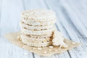 رایس کیک چیست؟ آیا باعث کاهش وزن در زنان می‌شود؟